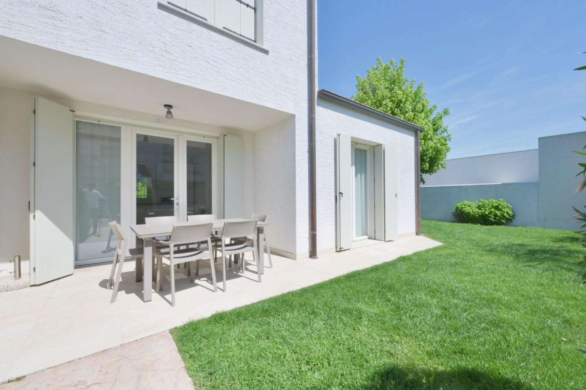 Apartment Les Maisons