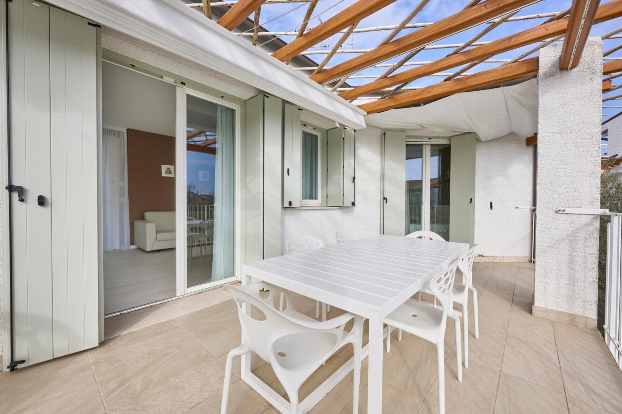 Apartment Les Maisons