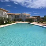 Les Maisons Apartments