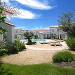 Les Maisons Apartments