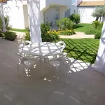 Les Maisons Apartments
